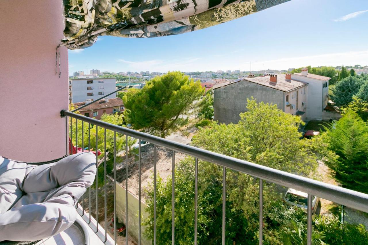 Modern Oasis Apartment Pola Esterno foto