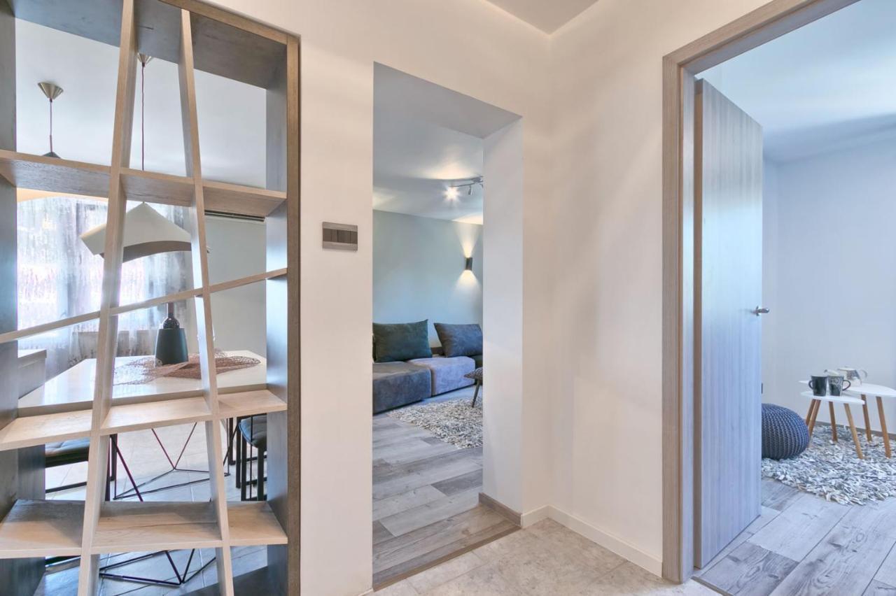 Modern Oasis Apartment Pola Esterno foto
